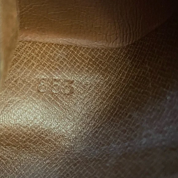 Louis Vuitton Authentic Vintage Brown Monogram Design Wallet - Picture 13 of 15